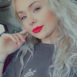 Meet your Posher, Breanna